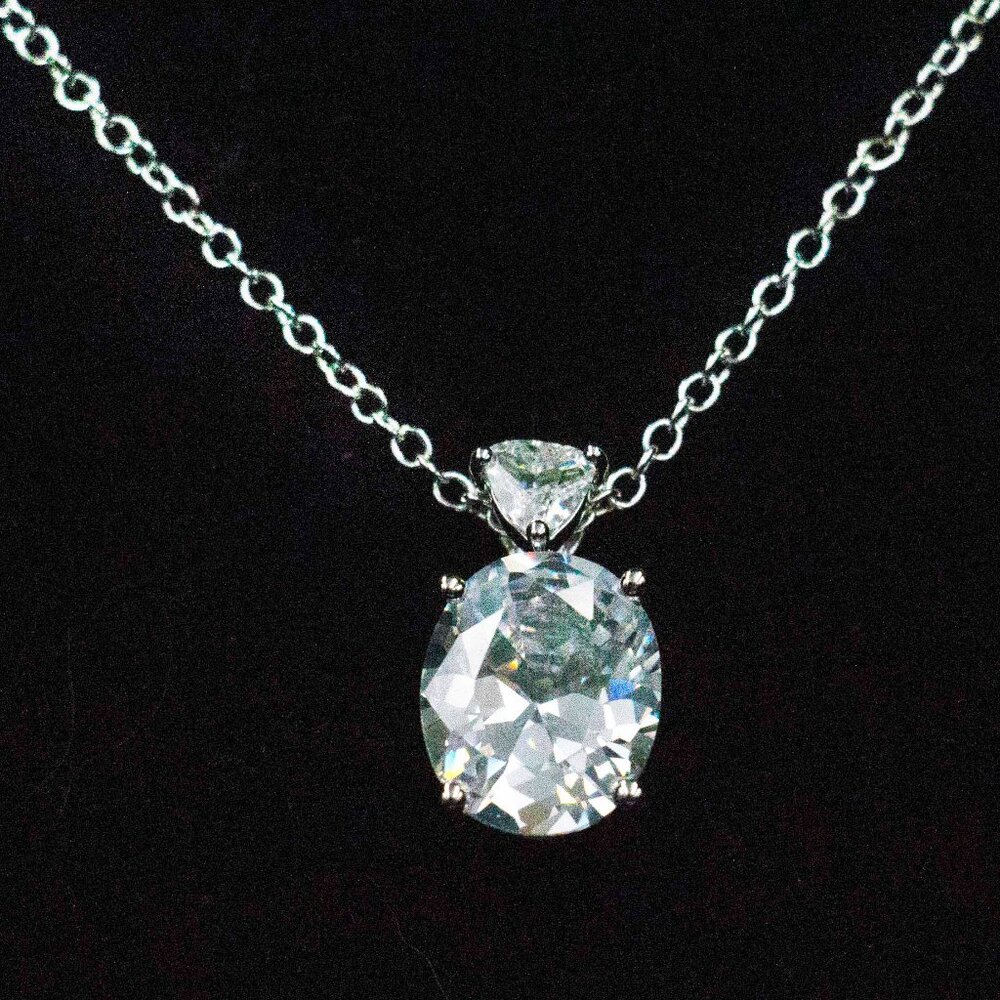 OVAL GLASS CRYSTAL PENDANT -  JNTSCR2